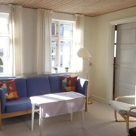 Lango Med Udsigt Til Enehoje Og Langeland *