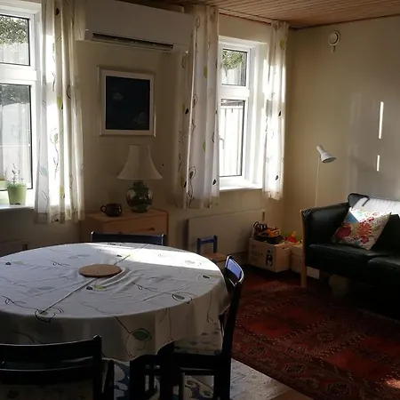 Lango Med Udsigt Til Enehoje Og Langeland *